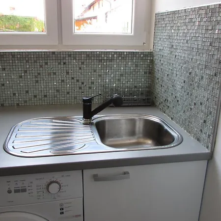Hostel Ljiljana *