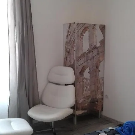 Hostel Ljiljana Póla